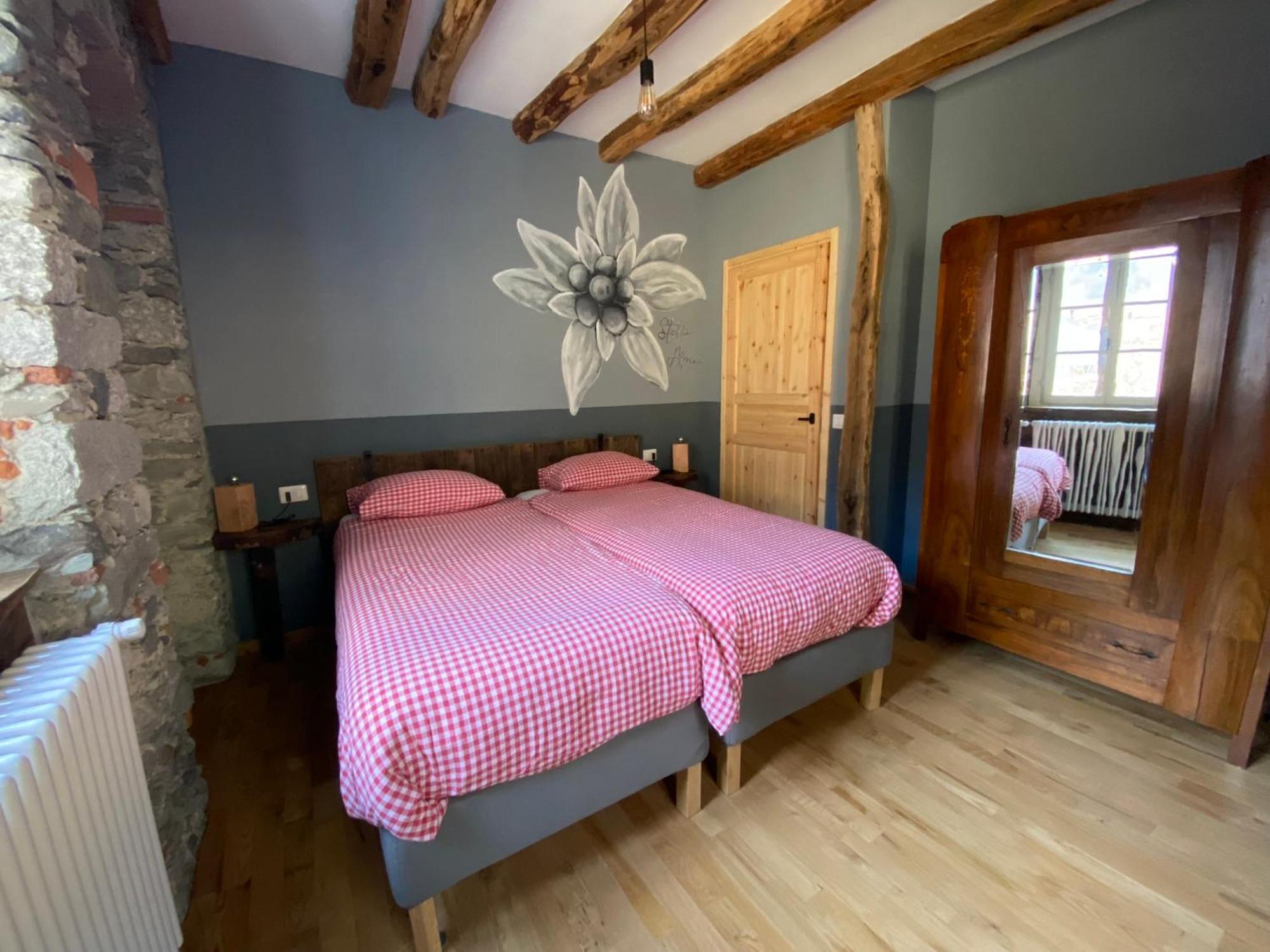 Mountain Cabin Valsesia Appartement Stella Varallo Exterior photo